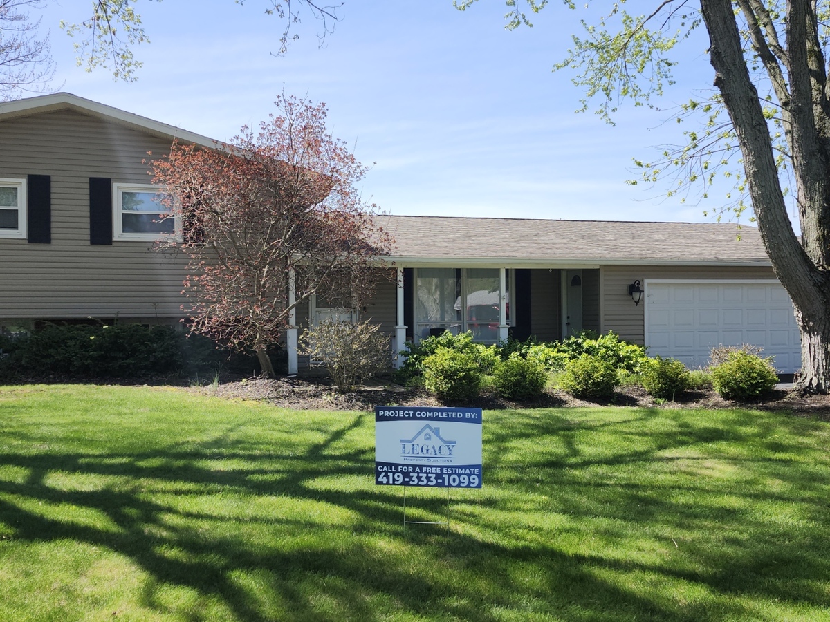 New roof and clean job site on a Lima-area home